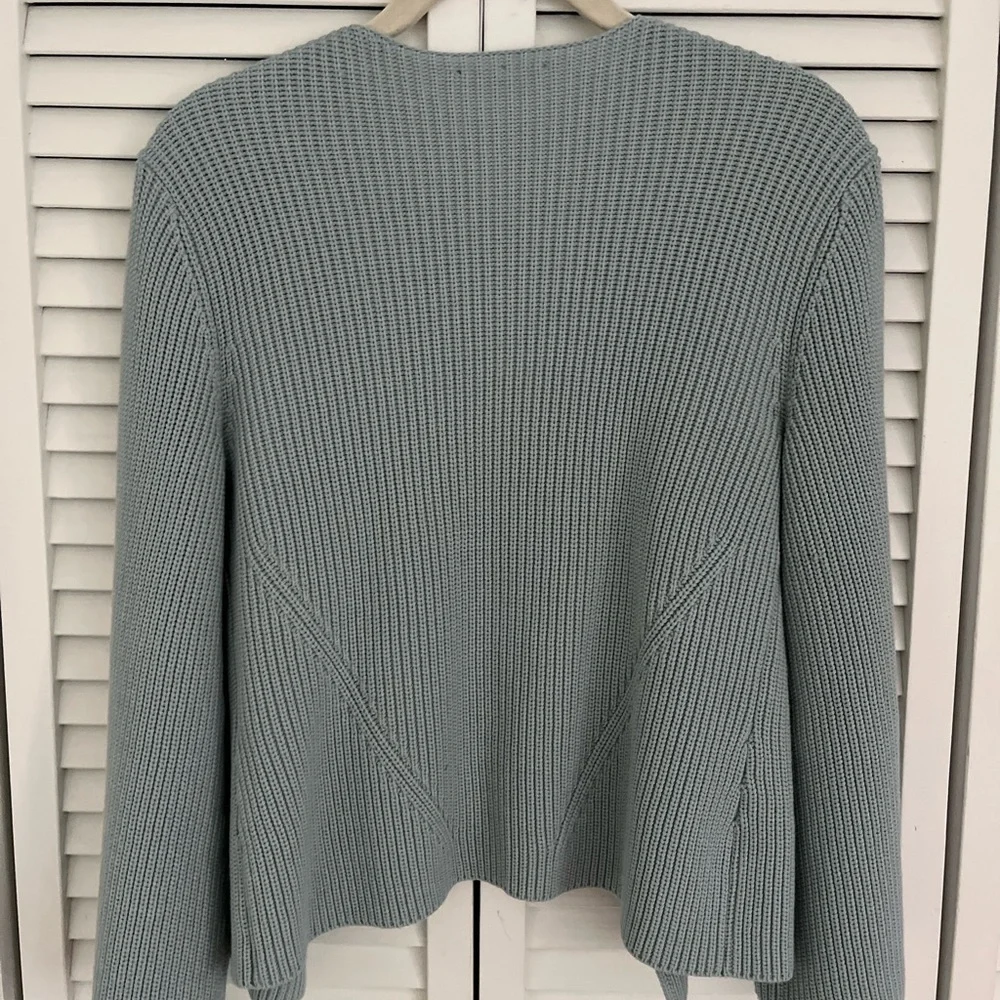 Eileen Fisher beautiful armpit